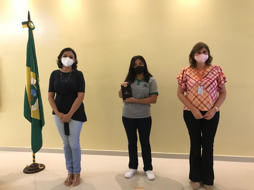 Entrega de Tablets para os alunos do Ensino Médio